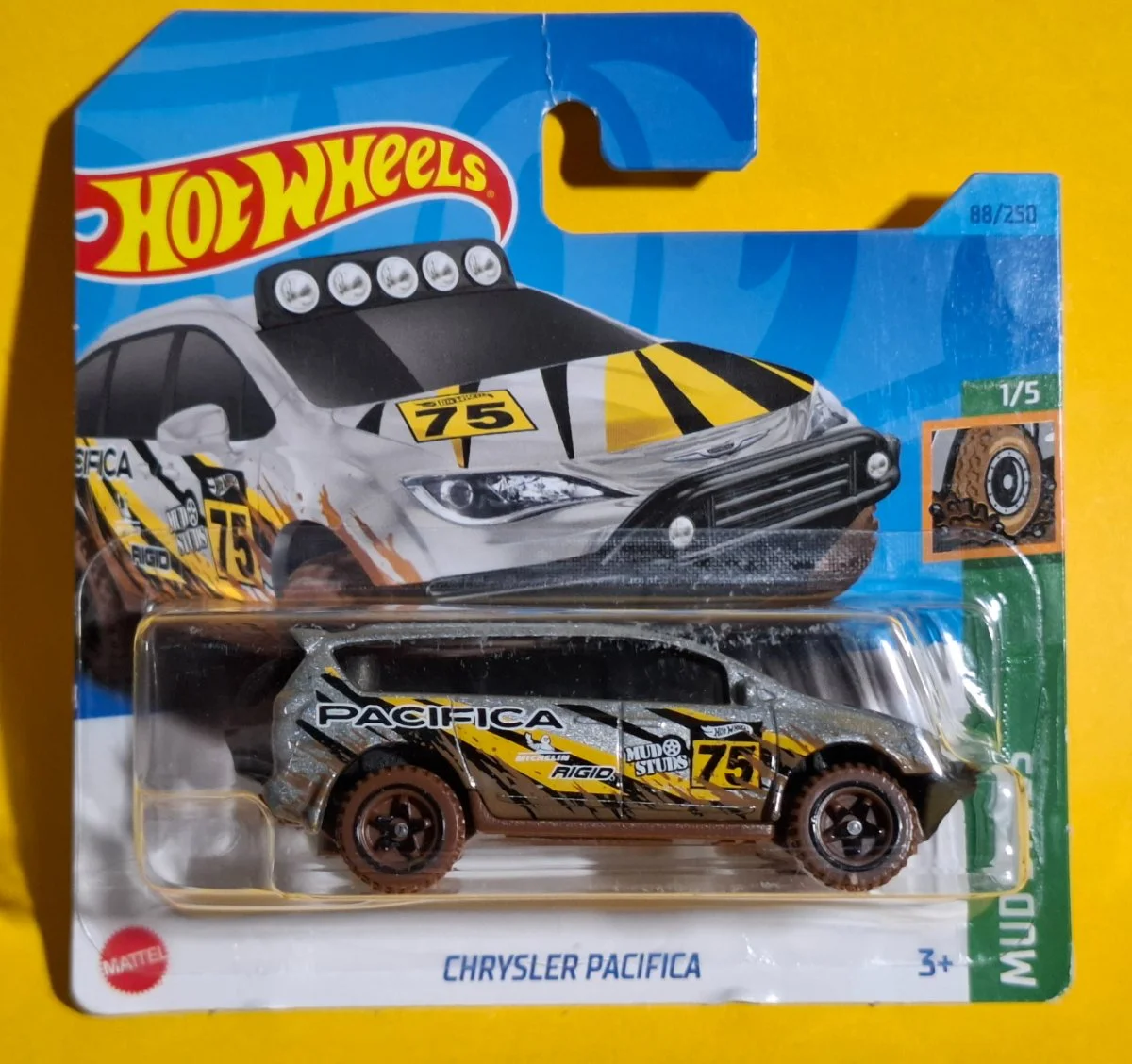 Hot Wheels CHRYSLER PACIFICA 1:64