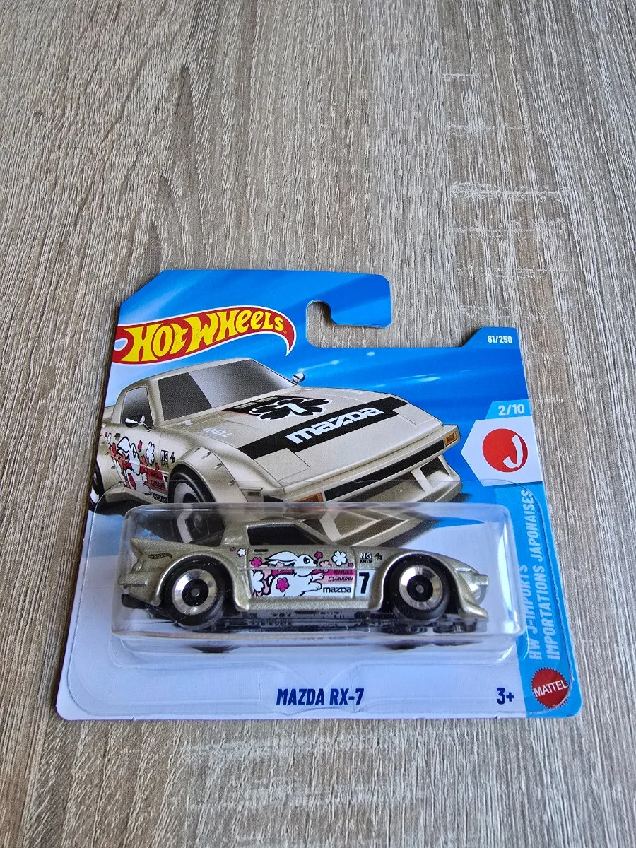 Hot Wheels MAZDA RX-7 1:64