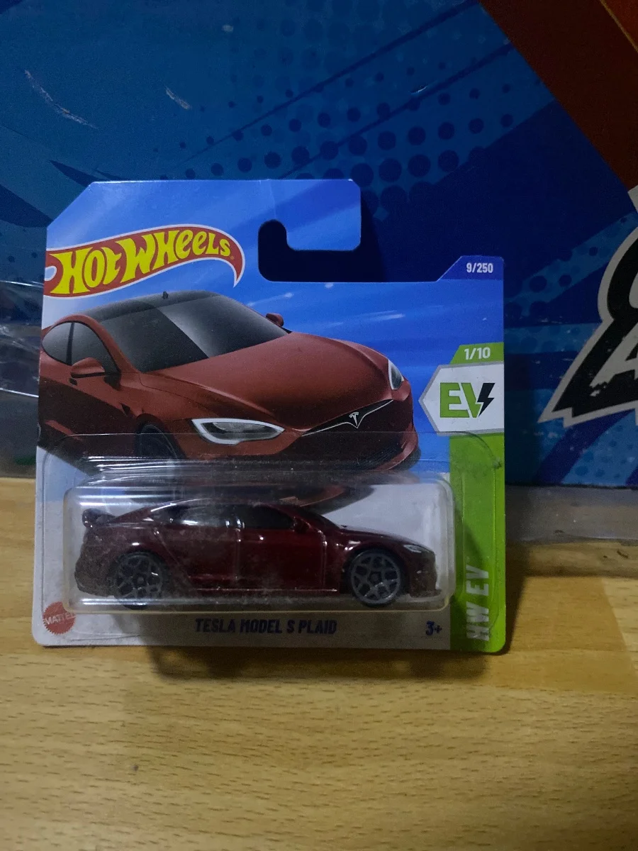 AutoArt Tesla model s plaid 1:64