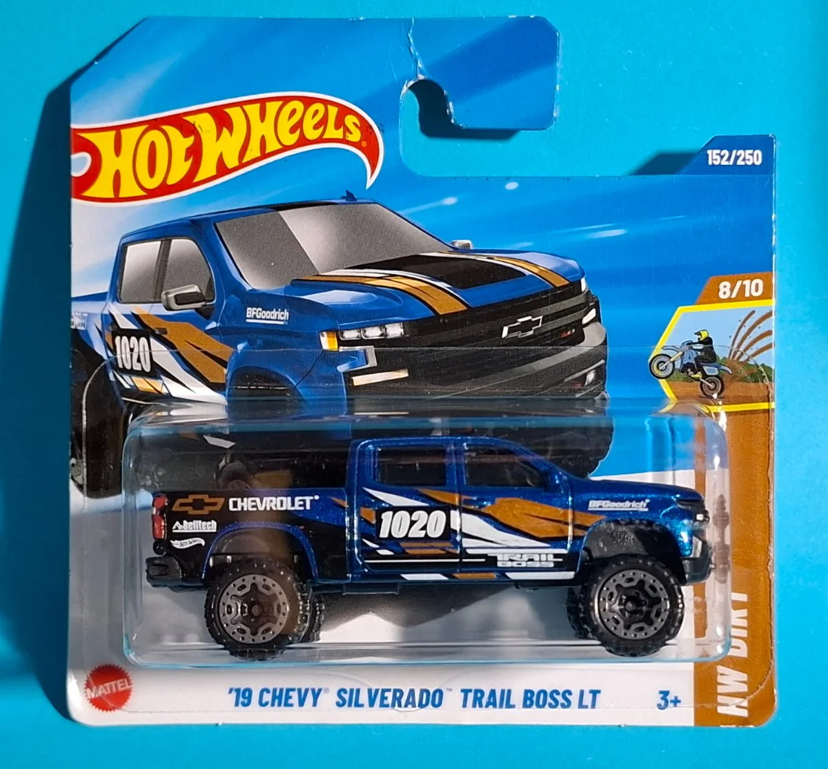 Hot Wheels '19 CHEVY SILVERADO TRAIL BOSS LT 1:64