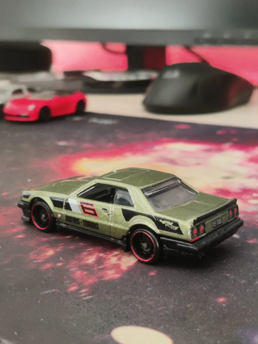 Hot Wheels Nissan Skyline R30 1:64