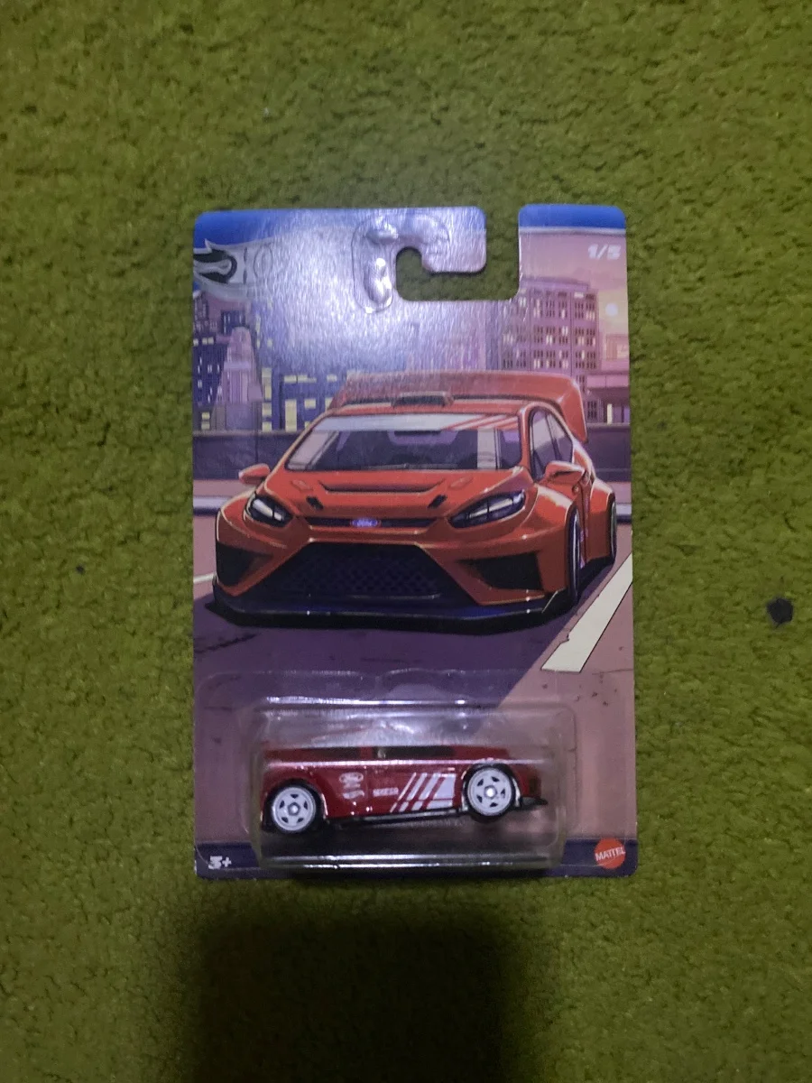 AutoArt 12 ford fiesta  1:64