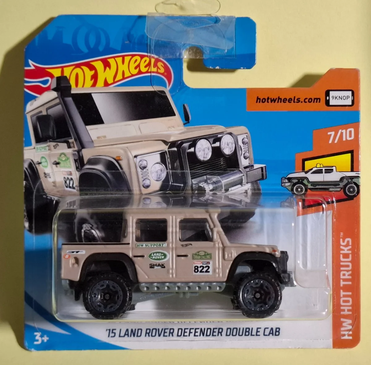 Hot Wheels '15 LAND ROVER DEFENDER DOUBKE CAB 1:64