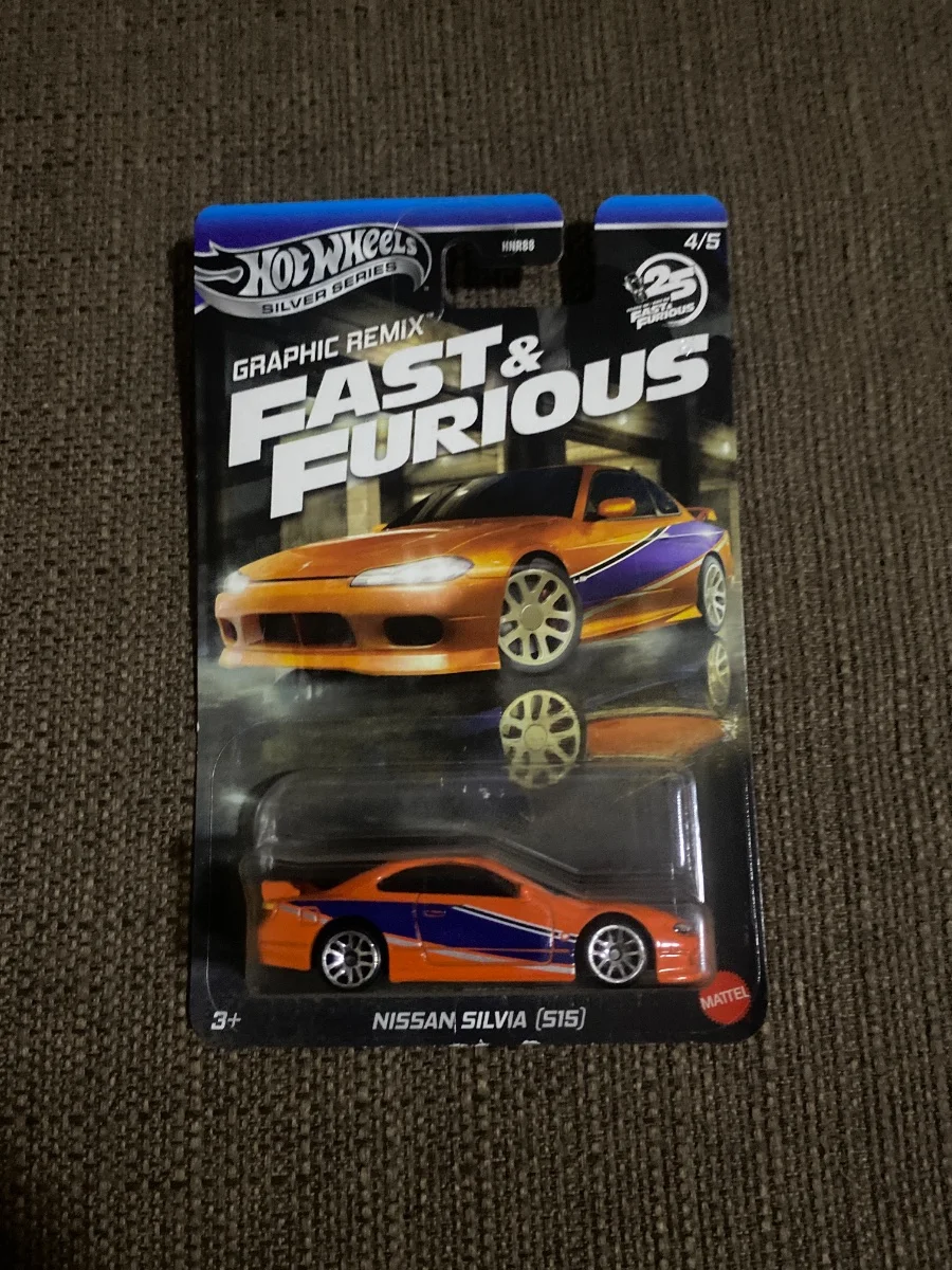 AutoArt Nissan silva 15 1:64