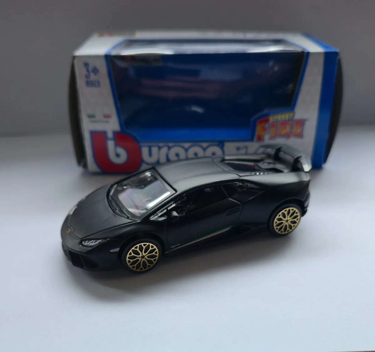 Bburago Lamborghini Huracan Performante 1:43