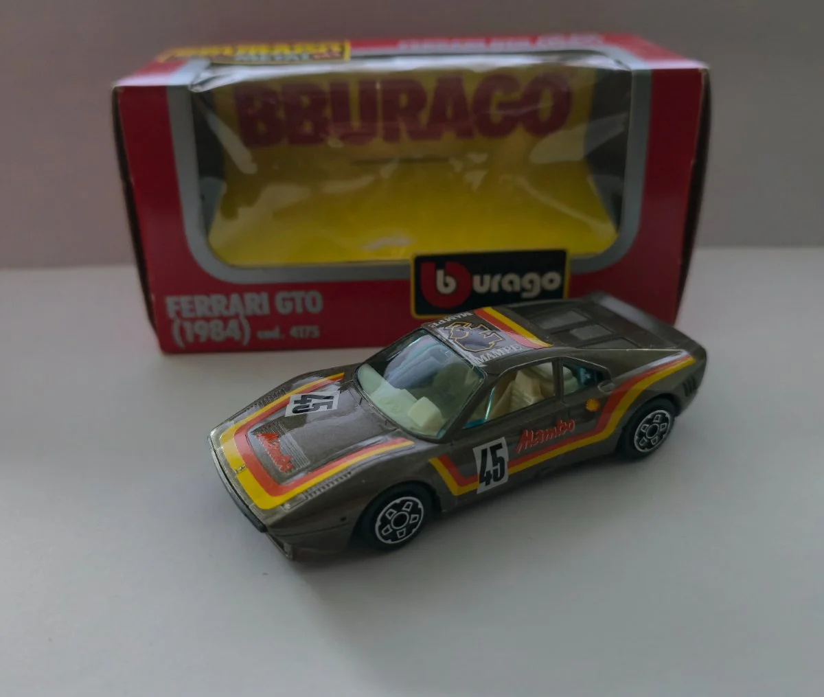 Bburago Ferrari GTO 1:43