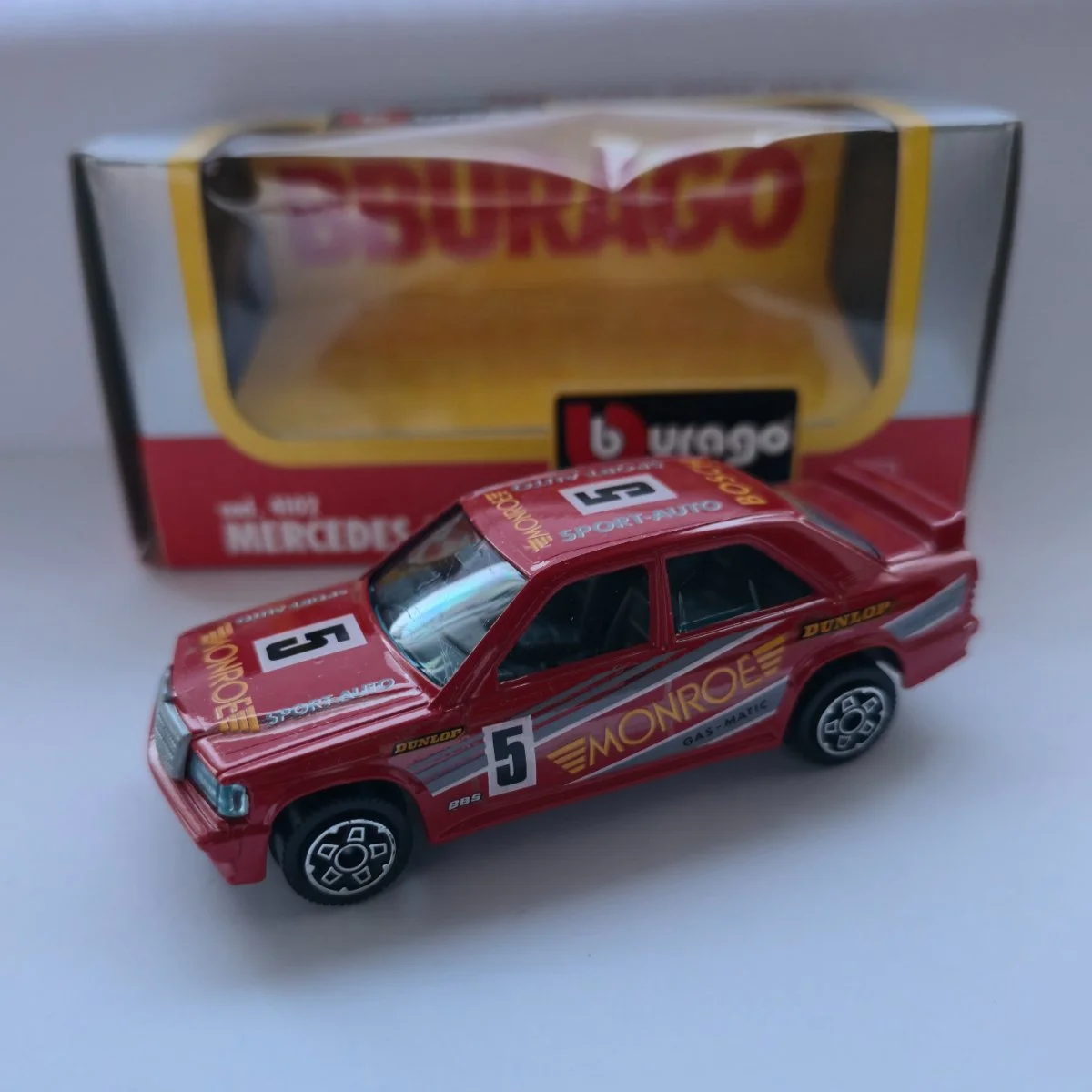 Bburago Mercedes-Benz 190 E 1:43