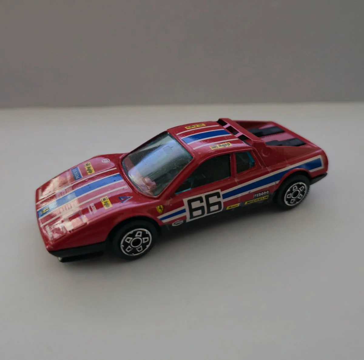 Bburago Ferrari 512 BB 1:43