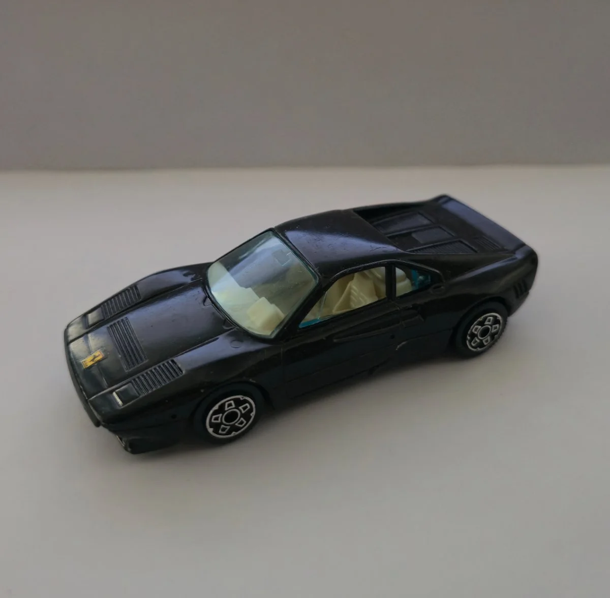Bburago Ferrari GTO 1:43