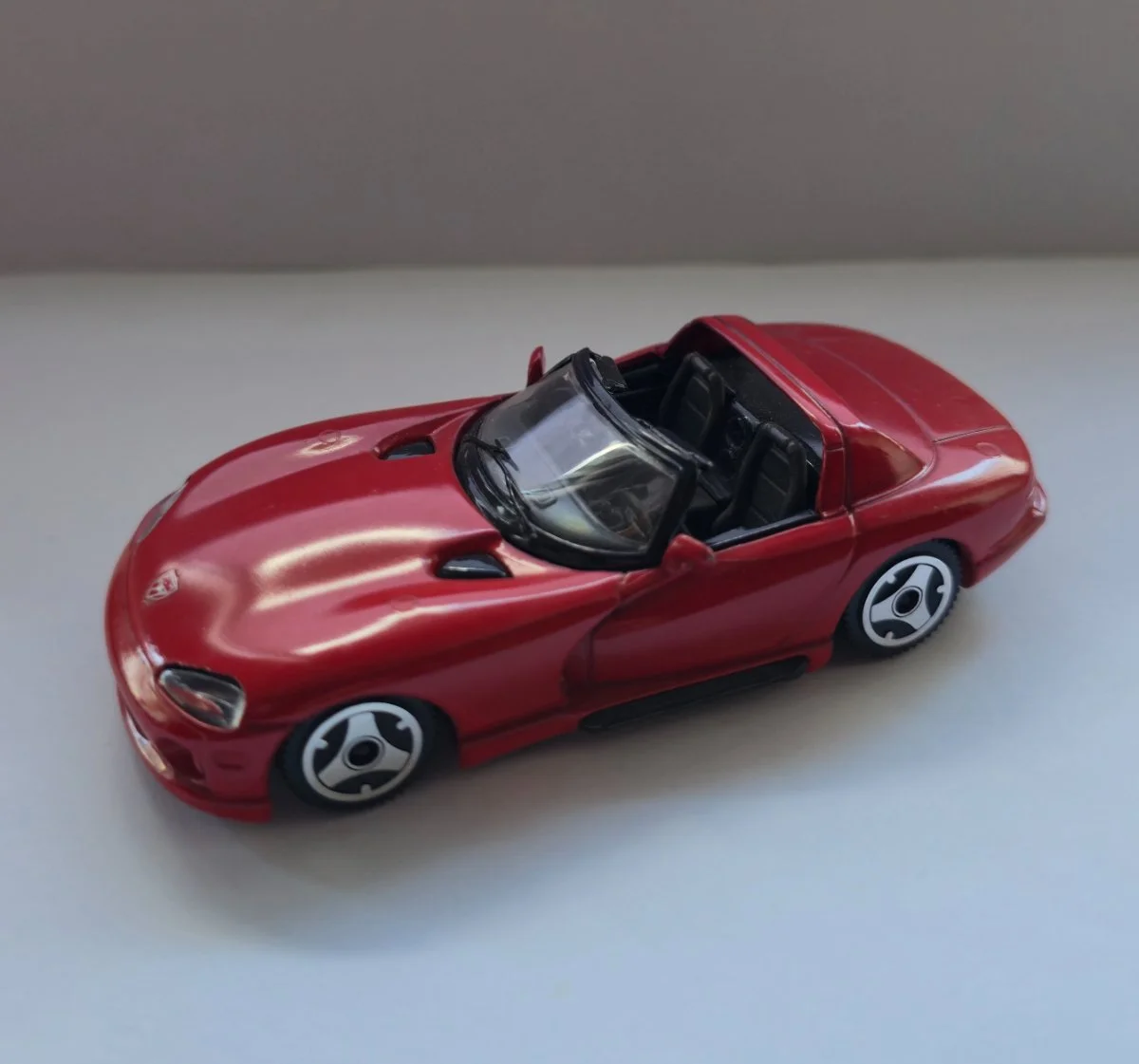Bburago Dodge Viper RT/10 1:43