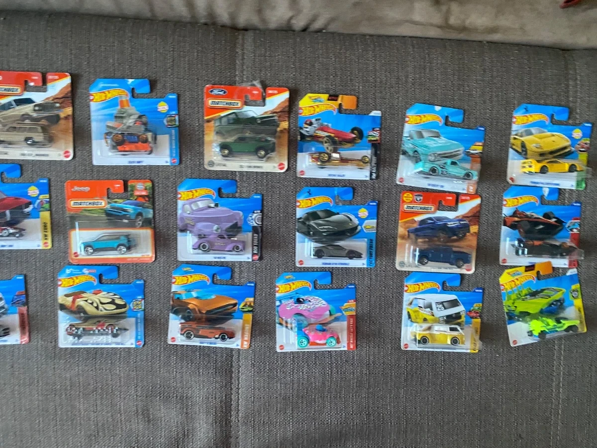Hot Wheels Hot wheels 250 300 1:64