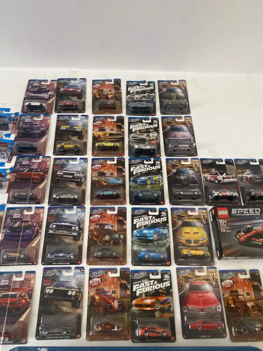 Hot Wheels Hot wheels  1:64