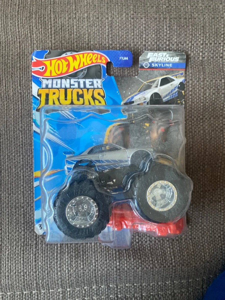 AutoArt Nissan skyline r34 fast furious  1:64