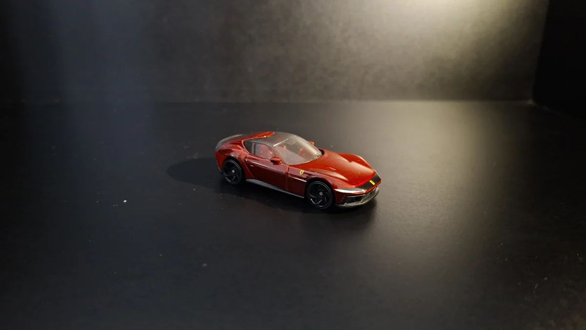Hot Wheels Ferrari 12Cilindri 1:64