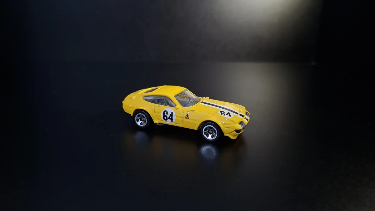 Hot Wheels Ferrari 365 1:64
