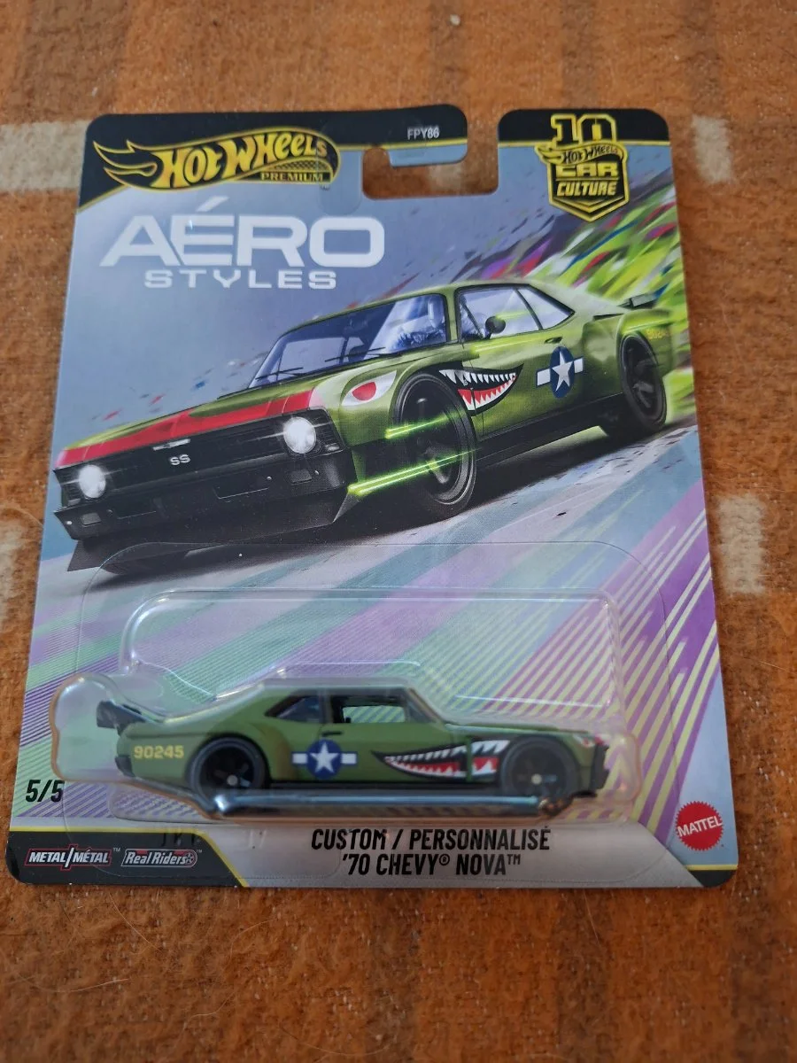 Hot Wheels Custom '70 Chevy Nova 1:64