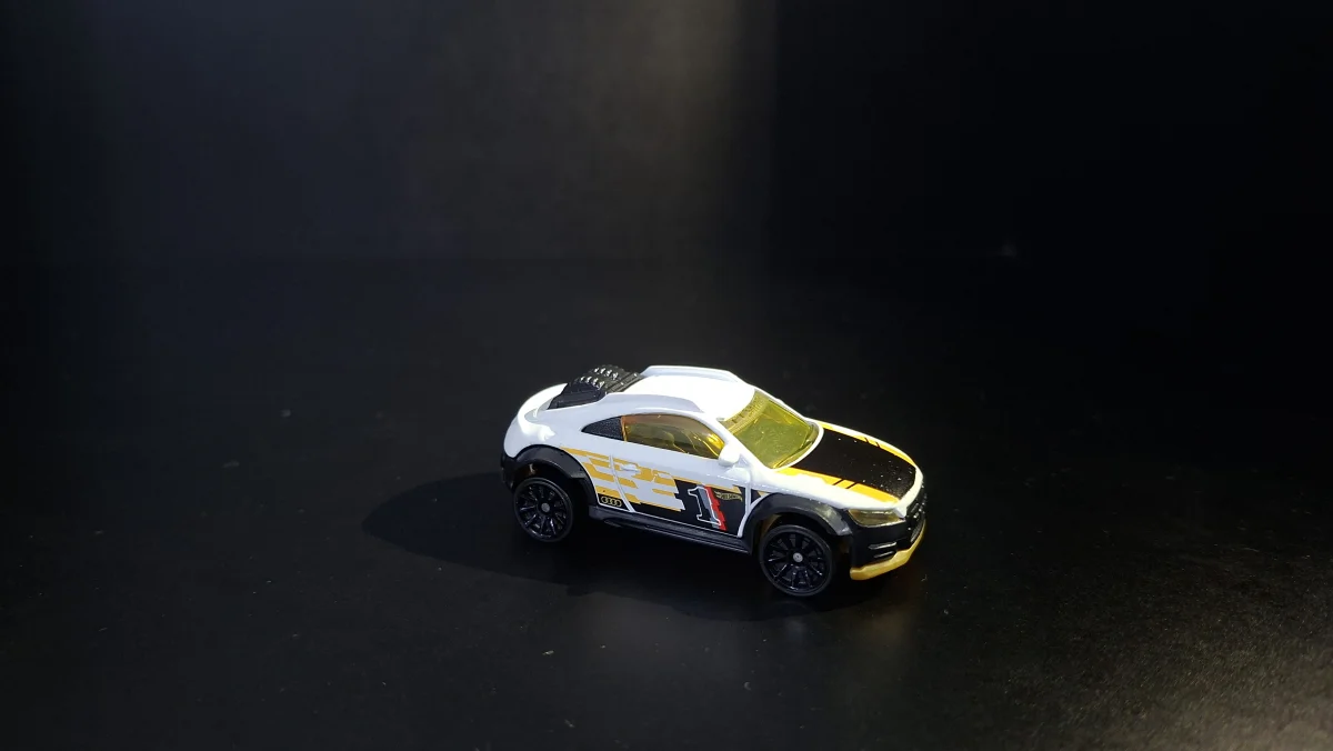 Hot Wheels Audi TT Safari 1:64