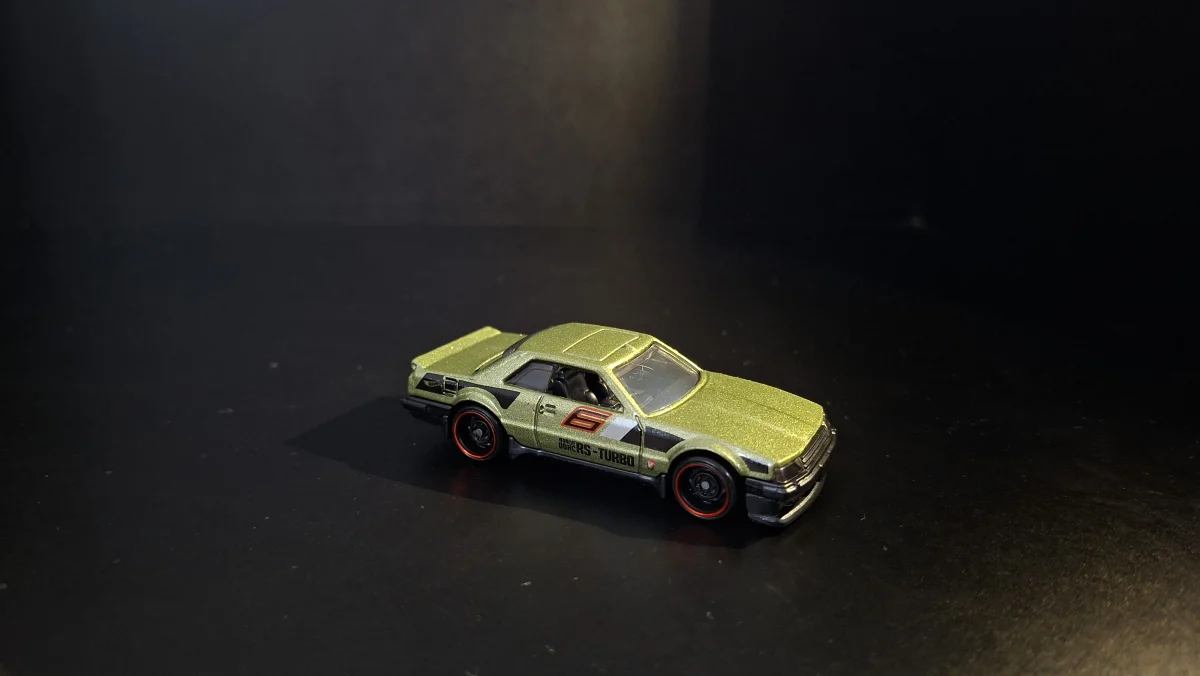 Hot Wheels 82 Nissan Skyline R30 1:64