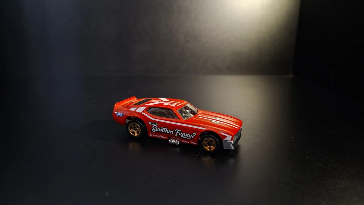 Hot Wheels Sumthin' Funny? 1:64