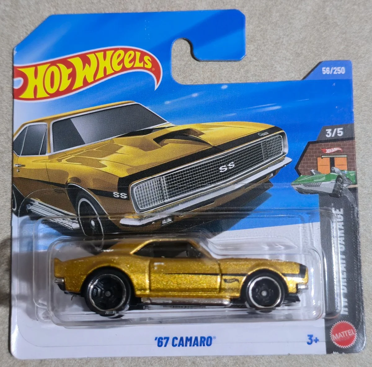 Hot Wheels '67 Camaro 1:64
