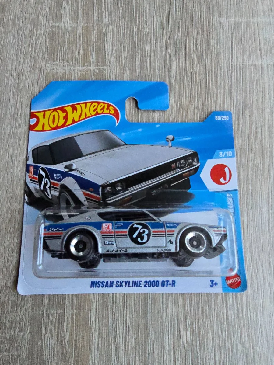 Hot Wheels NISSAN SKYLINE 2000 GT-R 1:64