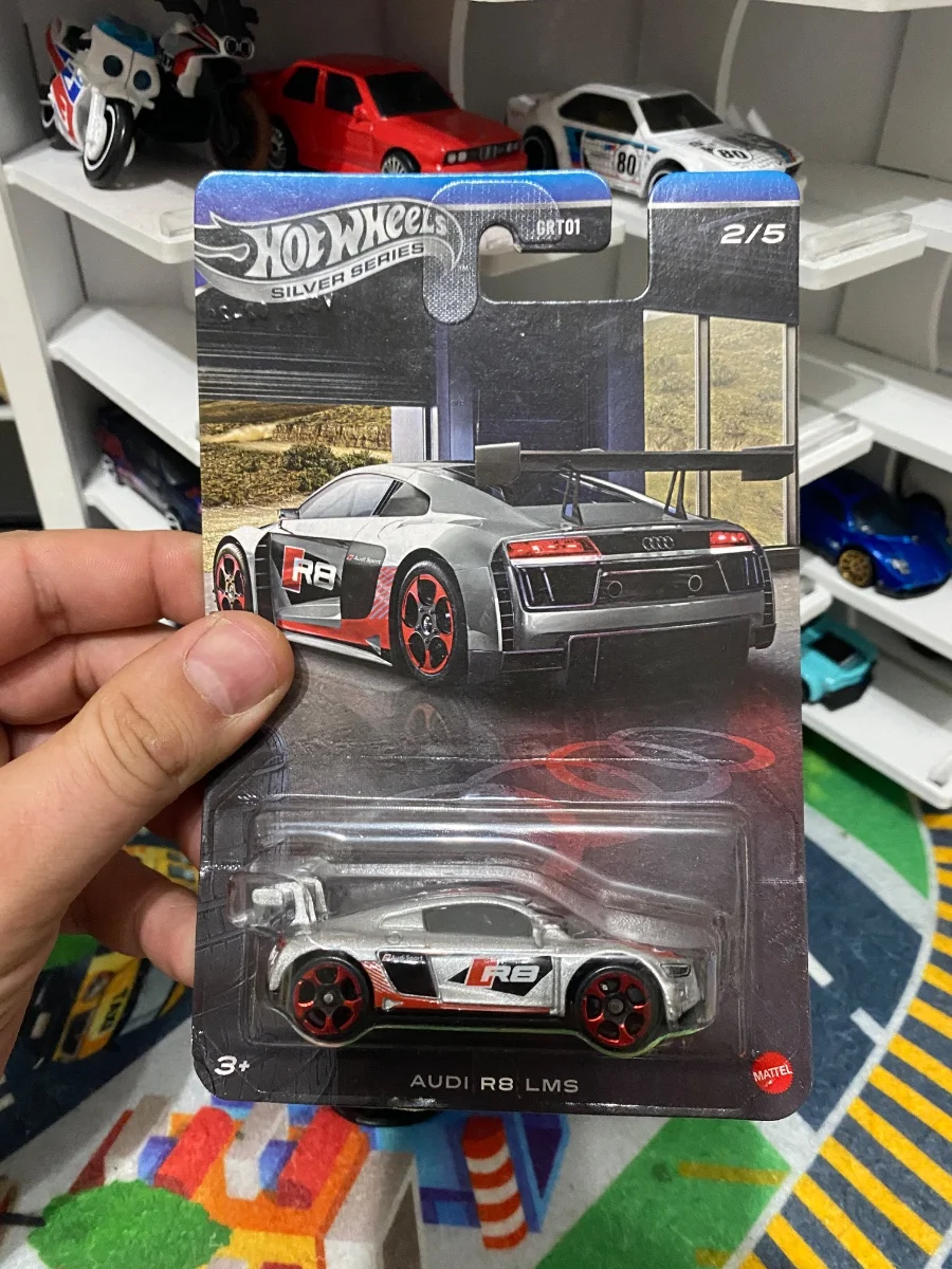 Hot Wheels Audi rs  1:64
