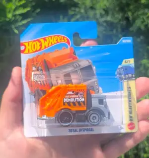 Hot Wheels Total Disposal Treasure Hunt