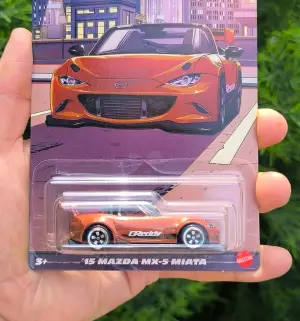 Hot Wheels '15 Mazda MX-5 Miata