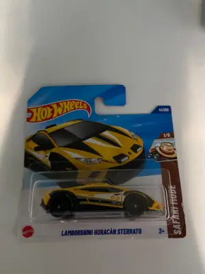 Hot Wheels LAMBORGHINI HURACÁN STERATO