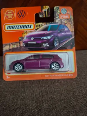 Matchbox 2021 Volkswagen Golf GTE