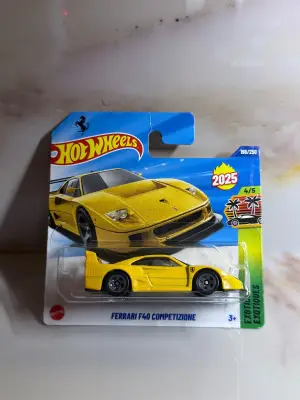 Hot Wheels FERRARI F40 COMPETIZIONE