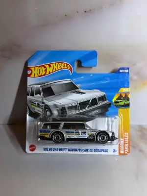 Hot Wheels VOLVO 240 DRIFT WAGON