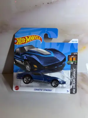 Hot Wheels CORVETTE STINGRAY