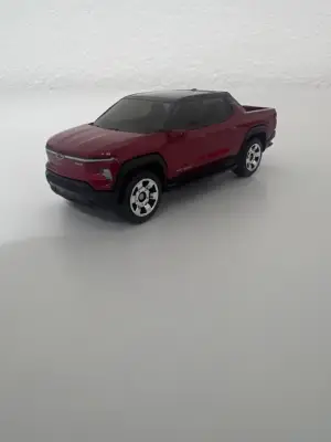 Matchbox 2024 Chevy Silverado EV TM GM
