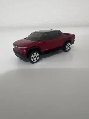 Matchbox 2024 Chevy Silverado EV TM GM