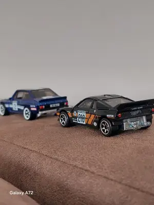 Hot Wheels Ford Escort i Lancia Rally 037 1:64 - minigaraza.com