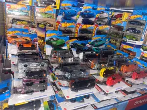 Hot Wheels Sve I svasta 1:64 - minigaraza.com