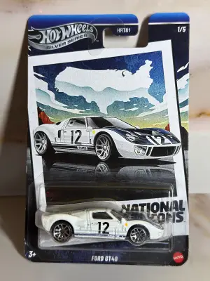 Hot Wheels FORD GT40 1:64 - minigaraza.com
