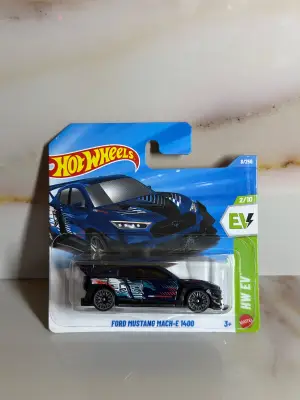 Hot Wheels FORD MUSTANG MACH-E 1400