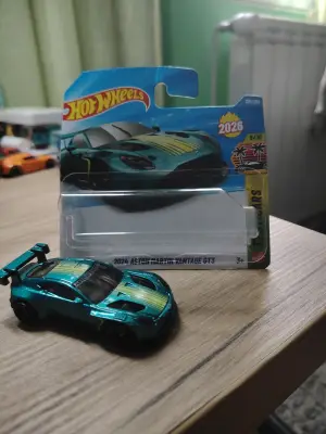 Hot Wheels 2024 Aston Martin Vantage GT3