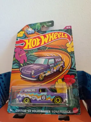 Hot Wheels Custom '69 Volkswagen squareback