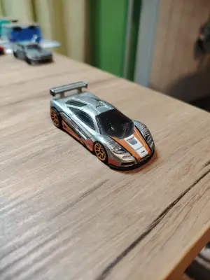 Hot Wheels Mclaren F1 GTR