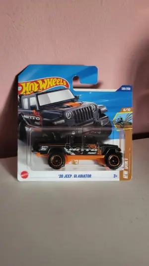 AutoArt Jeep gladiator STH