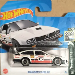 Hot Wheels Alfa Romeo GTV6 3.0
