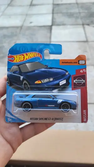 Hot Wheels Nissan skyline r32