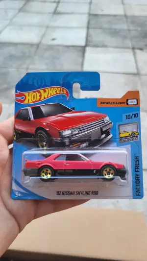 Hot Wheels Nissan skyline r30