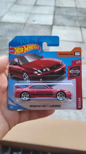 Hot Wheels Nissan skyline r33
