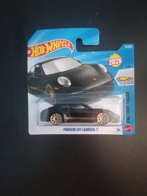 AutoArt Porsche 911 Carrera T 1:64 - Minigaraža