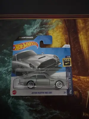 Hot Wheels aston martin 1963 d85