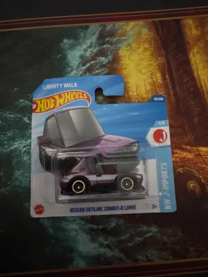 Hot Wheels nissan skyline 